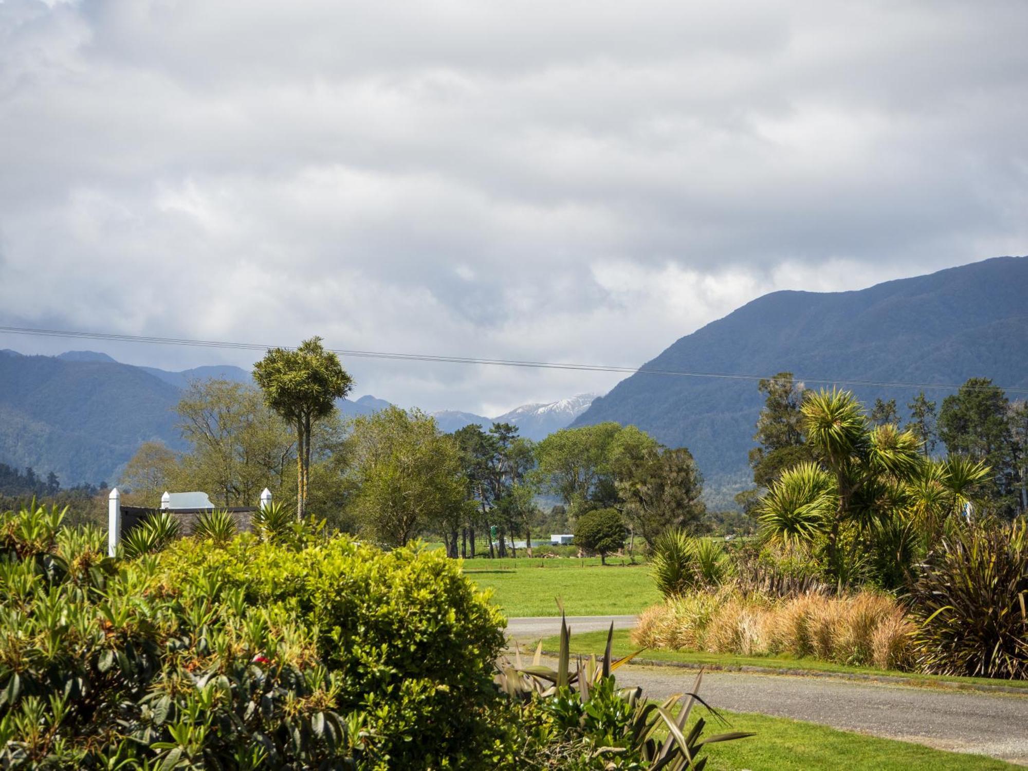 Karamea River Motels Exterior photo